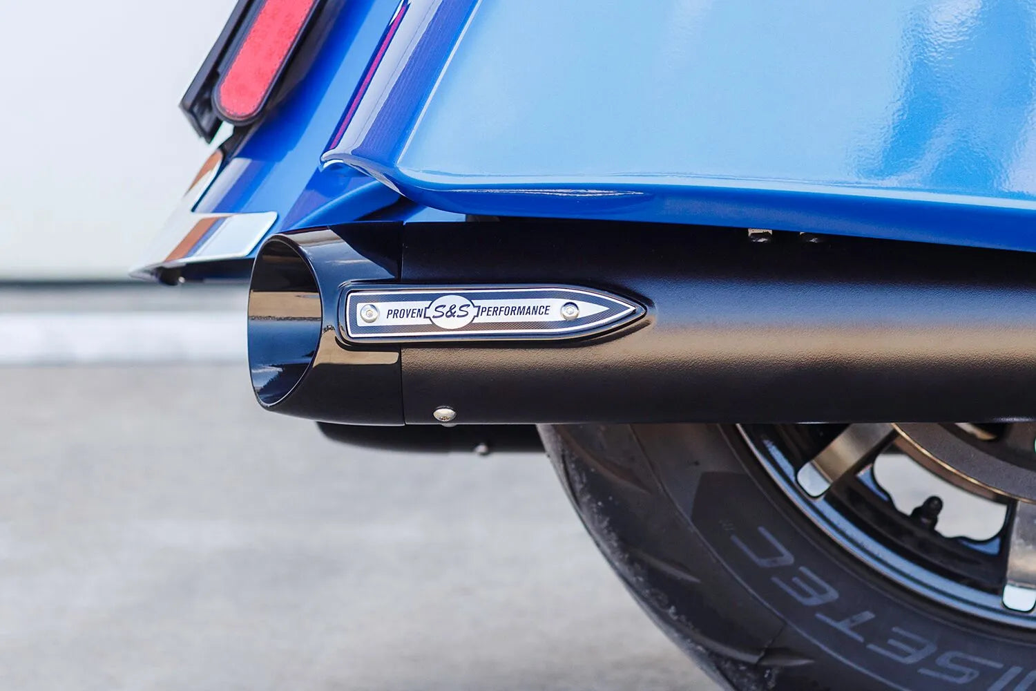 S&s Cycle 4" Broadhead Slip-on Mufflers - Black