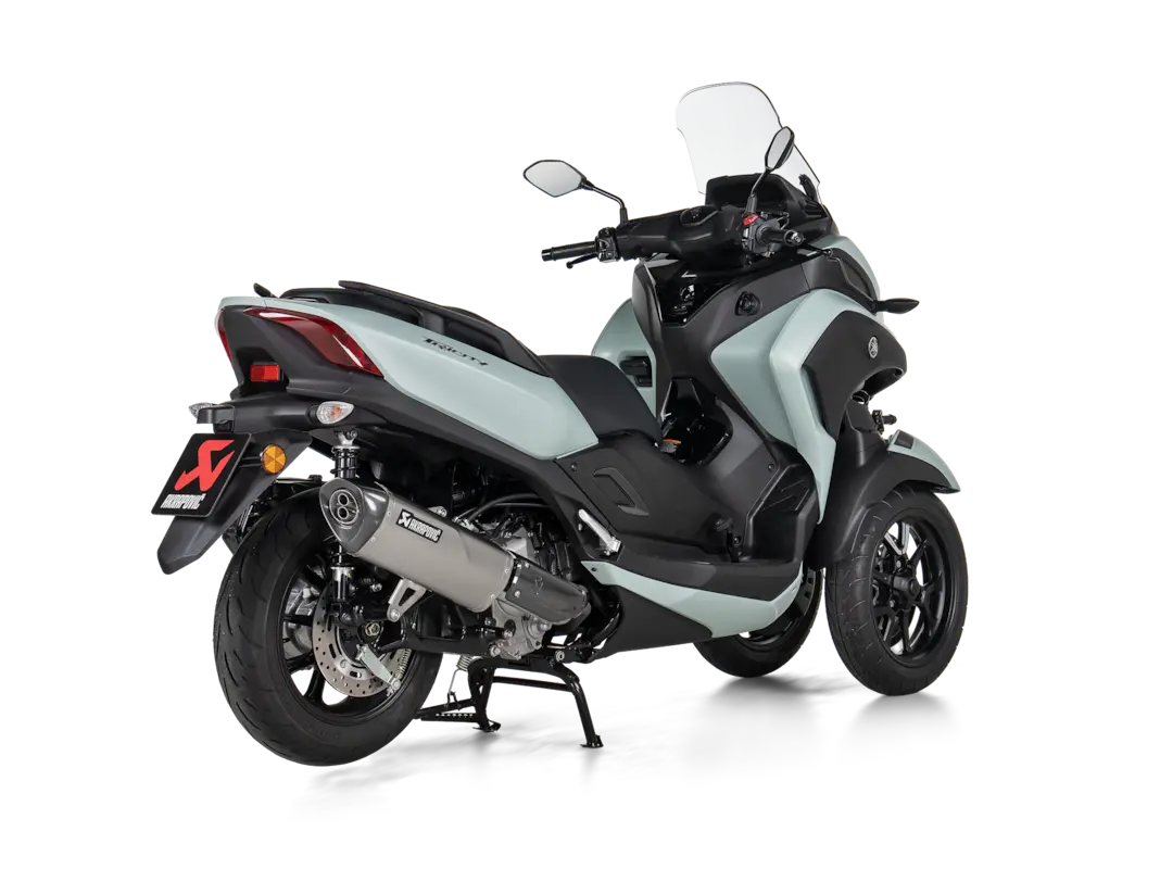 Akrapovic Slip-on Line Muffler For Street Bikes